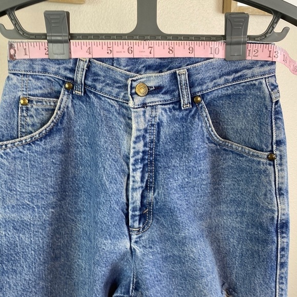 Vintage LEVI'S Women's Light Wash 57902-7206 Jeans USA Made - Picture 9 of 17